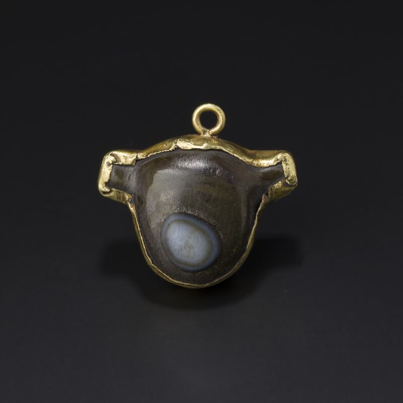 Eye Bead Pendant in a Gold Mount